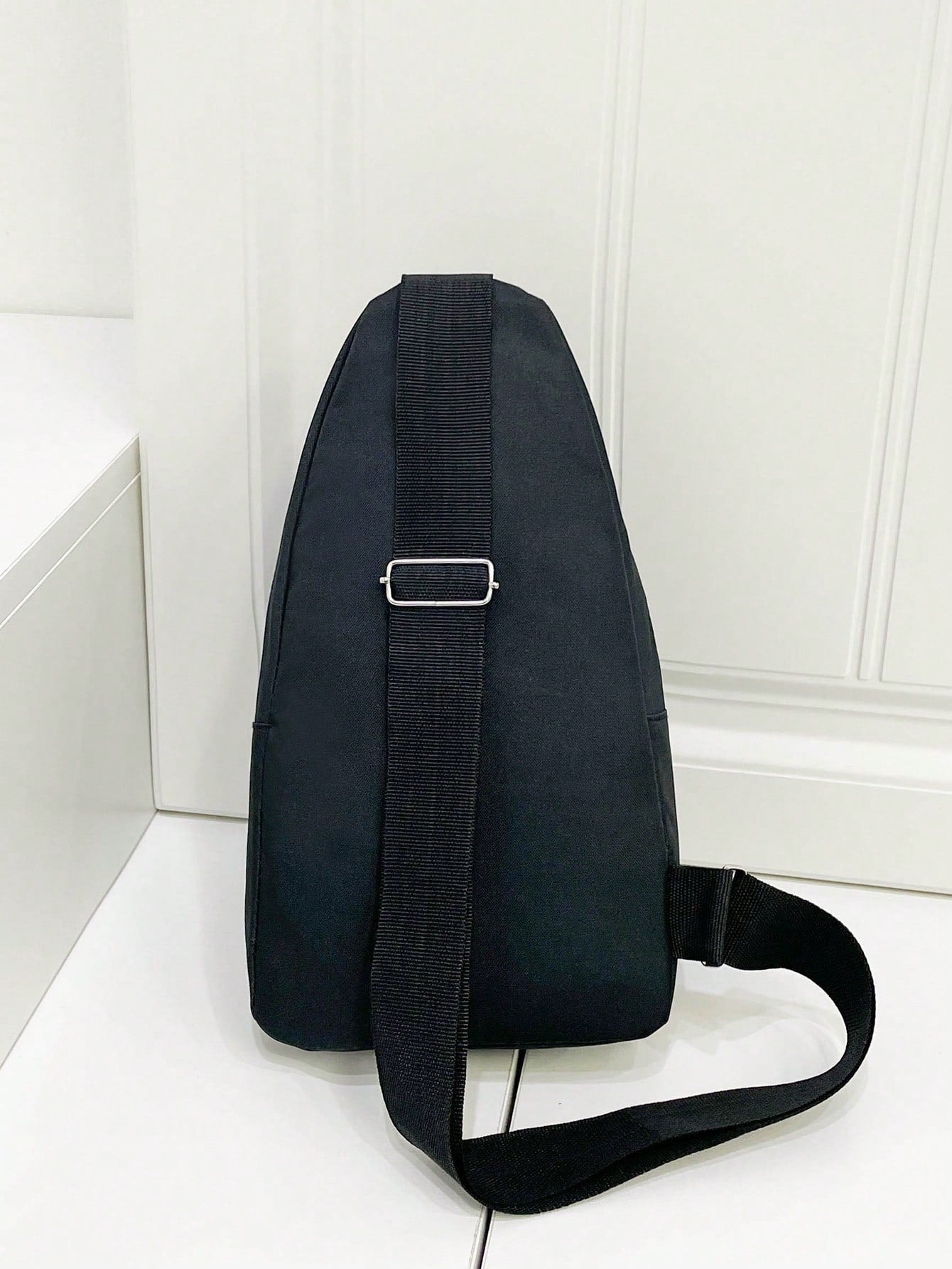 Men'S Casual Sports Crossbody Chest Bag with Double Zippers, Perfect for Daily Use, Shopping, Travel, Carry Cellphone, Keys, and Small Items Freshman for Books Multi-Functional Dorm University Christmas Gift Summer Bag Spring Break Vacation Bag Pack Waist Bag School Supplies Purse Side Bags Belts New Life Items for Students Purse Essentials Graduation Small Bag for Men Body Bag for Men